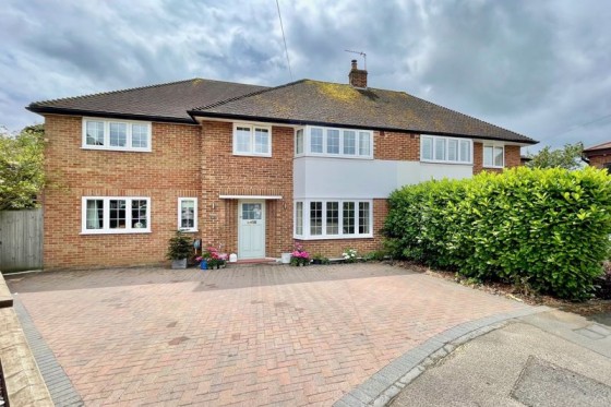 View Full Details for Langbourne Way, Claygate