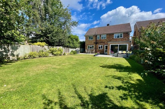 View Full Details for Bridle Road, Esher