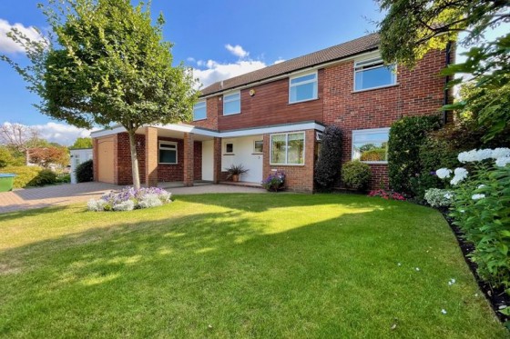 View Full Details for Cavendish Drive, Claygate