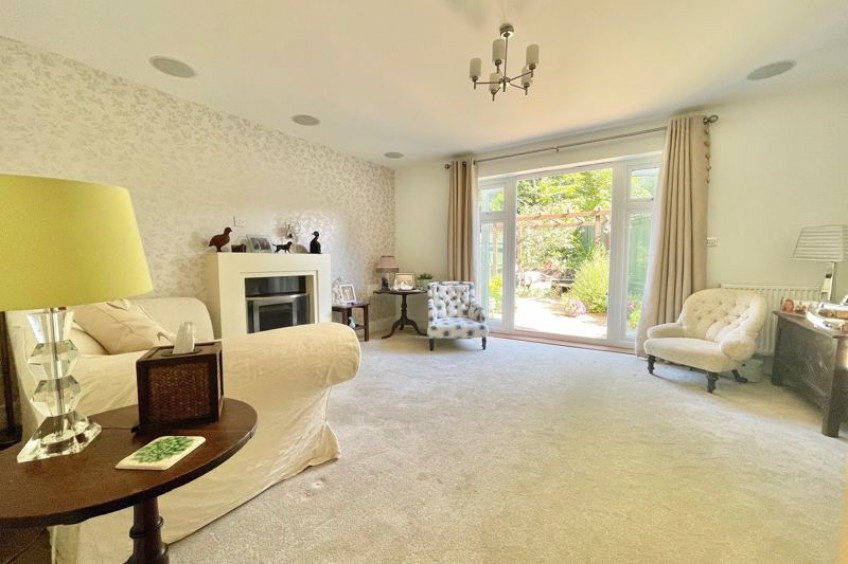 Images for Rythe Close, Esher