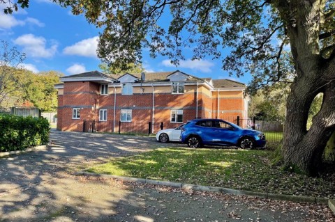 Holroyd Road, Esher