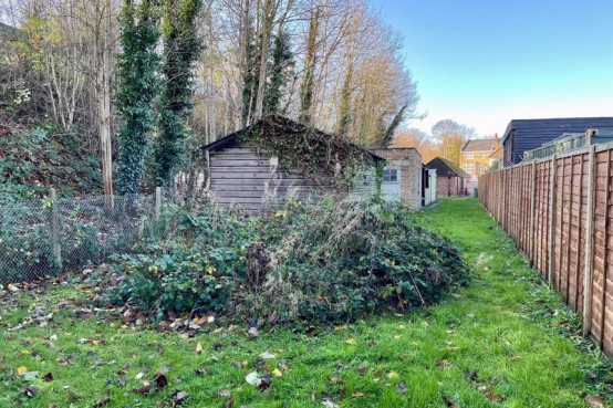 Images for Claygate Lane, Thames Ditton EAID:MatthewPierce BID:Matthew Pierce